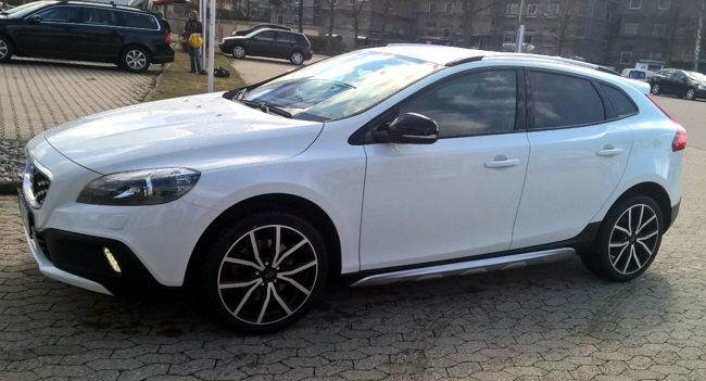 V40CC 01